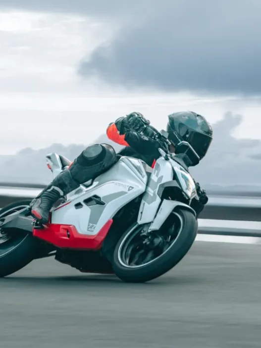 Adjust Riding Modes on Ultraviolette F77