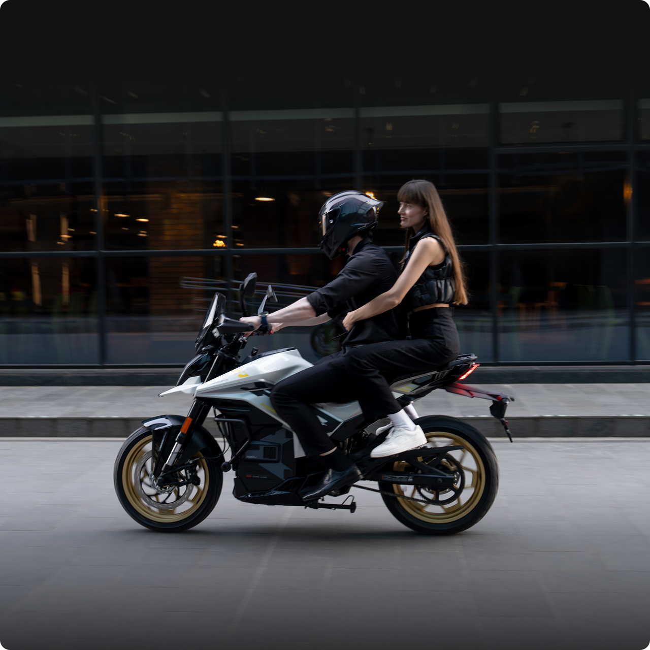 Upright Rider Stance & Ergonomics
